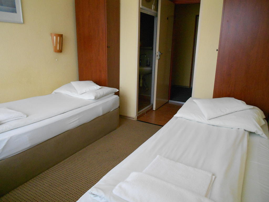 Hotel Seni Studium Budapeste Quarto foto